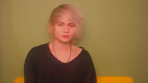 Snapshot of oliver_sweet_ chatting on February 3, 9:07 pm Oliver online show from February 3, 9:07 pm