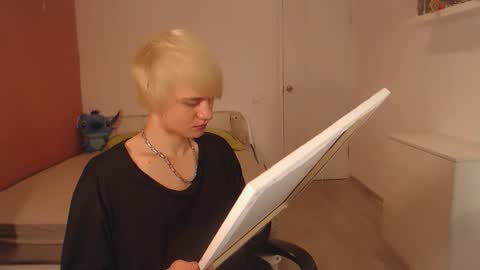 Snapshot of oliver_sweet_ chatting on September 13, 2:12 am Oliver online show from September 13, 2:12 am