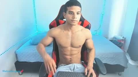 oliver thompsson online show from April 6, 7:14 pm