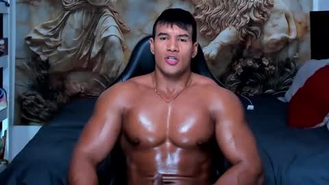 Snapshot of oliver_tommy chatting on October 20, 4:11 pm oliver_tommy online show from October 20, 4:11 pm