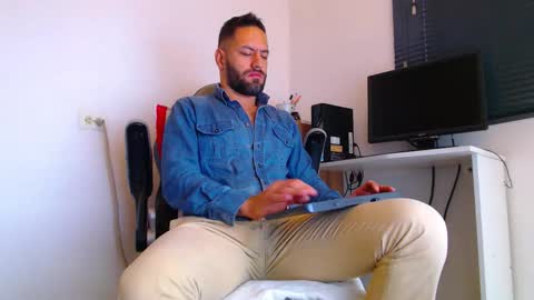 oliver online show from January 19, 12:51 pm