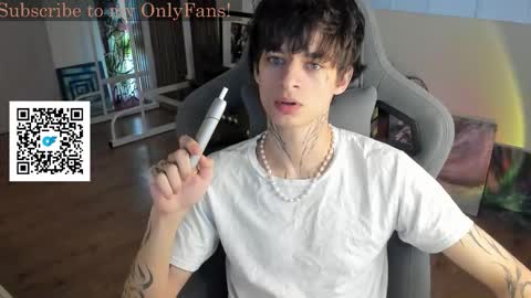 Snapshot of oliverrgroove chatting on September 26, 2:26 pm oliverrgroove online show from September 26, 2:26 pm