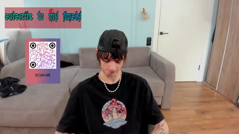 Snapshot of oliverrgroove chatting on February 4, 3:26 pm oliverrgroove online show from February 4, 3:26 pm