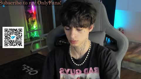 Snapshot of oliverrgroove chatting on October 9, 2:22 pm oliverrgroove online show from October 9, 2:22 pm