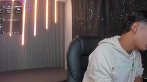 Oliver online show from February 13, 2:44 pm