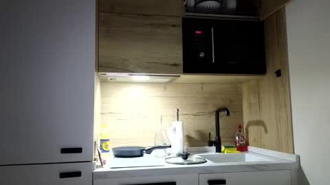 Snapshot of ololkd chatting on October 16, 12:29 am Tony online show from October 16, 12:29 am