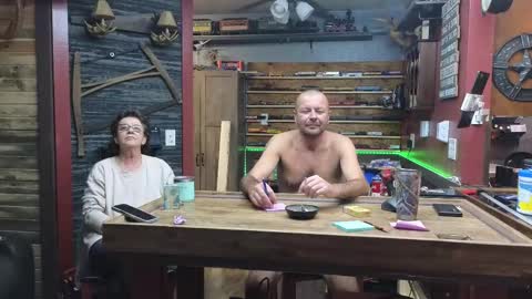 Snapshot of omfgy chatting on November 1, 10:47 pm Norm online show from November 1, 10:47 pm