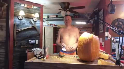 Snapshot of omfgy chatting on October 16, 10:18 pm Norm online show from October 16, 10:18 pm