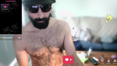 Snapshot of ona_nisme chatting on October 17, 9:35 am ona nisme online show from October 17, 9:35 am