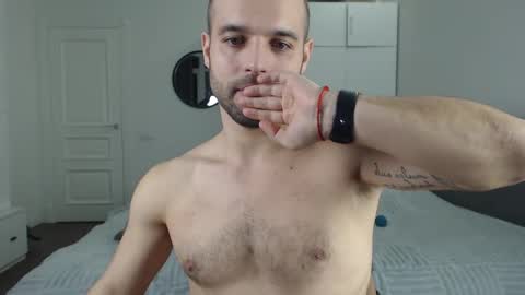 Snapshot of onebestlover chatting on March 8, 7:51 pm onebestlover online show from March 8, 7:51 pm