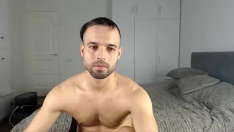 Snapshot of onebestlover chatting on October 22, 11:36 am onebestlover online show from October 22, 11:36 am