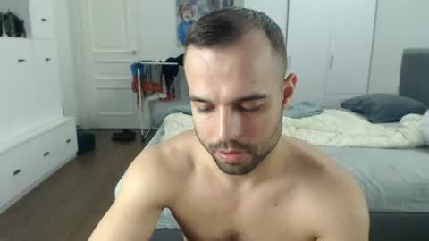 onebestlover online show from June 27, 12:22 pm