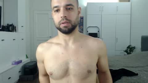 onebestlover online show from April 19, 8:58 am