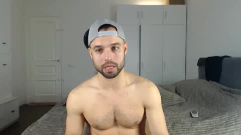 Snapshot of onebestlover chatting on October 19, 11:13 am onebestlover online show from October 19, 11:13 am