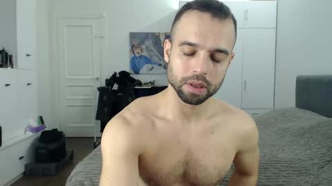 onebestlover online show from May 2, 7:44 am