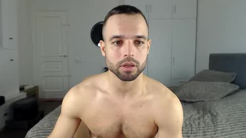 Snapshot of onebestlover chatting on October 23, 11:46 am onebestlover online show from October 23, 11:46 am