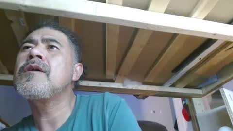 Snapshot of onewayallday chatting on October 15, 10:34 am onewaykenny online show from October 15, 10:34 am