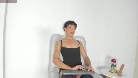 Snapshot of onika_minnaj chatting on February 26, 11:46 pm Andy online show from February 26, 11:46 pm