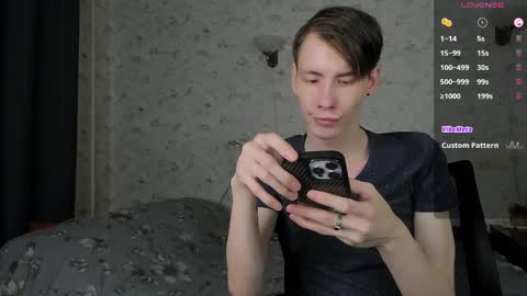 Erick  online show from April 6, 11:00 am