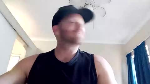 Snapshot of only_you754944 chatting on October 15, 11:51 am For me to know online show from October 15, 11:51 am