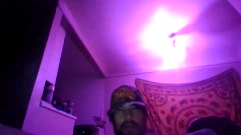 Snapshot of onlyroomies chatting on October 16, 11:51 am onlyroomies online show from October 16, 11:51 am