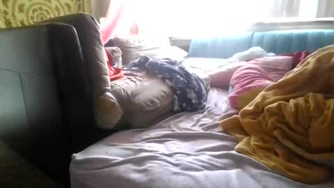 onlyroomies online show from January 13, 9:30 pm