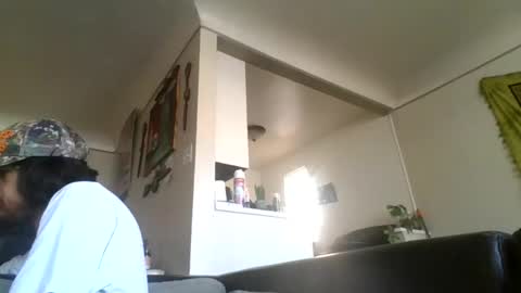 Snapshot of onlyroomies chatting on October 23, 8:12 pm onlyroomies online show from October 23, 8:12 pm