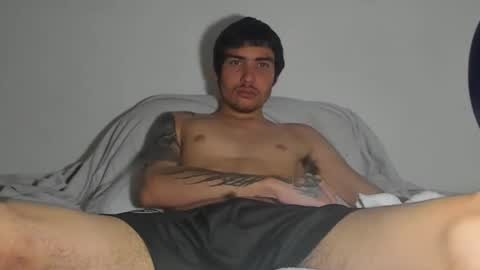 onzas_ online show from March 12, 7:10 pm