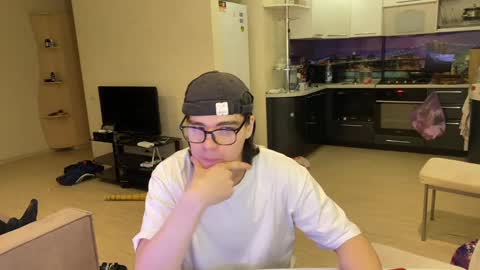 Snapshot of oofcblesssexx chatting on December 28, 6:29 pm bless god online show from December 28, 6:29 pm
