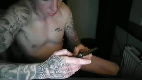 boy30 online show from December 24, 11:11 pm