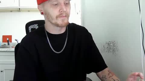 opie42o online show from December 13, 6:49 pm