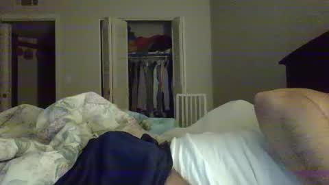 Snapshot of orange22boi chatting on October 14, 3:13 am orange22boi online show from October 14, 3:13 am