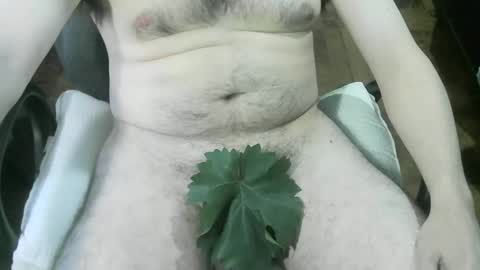 Snapshot of ore_cam chatting on October 31, 9:51 pm Ore online show from October 31, 9:51 pm