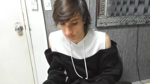 Snapshot of orion_galax chatting on February 28, 6:20 pm orion_galax online show from February 28, 6:20 pm