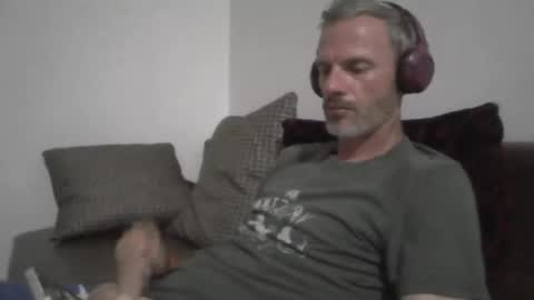 orwel09 online show from April 18, 6:31 pm