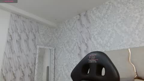 osamu_tay online show from April 27, 3:25 am