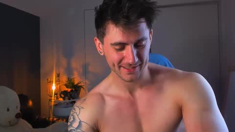 Snapshot of oscar_miller_ chatting on October 20, 10:02 pm Oscar online show from October 20, 10:02 pm