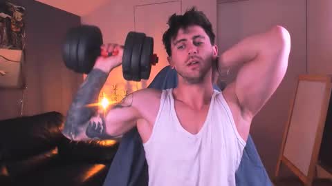 Snapshot of oscar_miller_ chatting on September 12, 9:26 pm Oscar online show from September 12, 9:26 pm