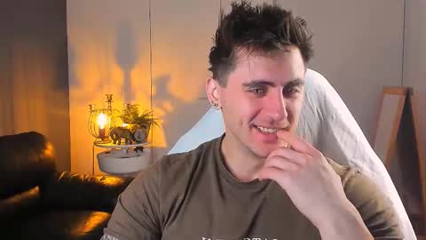 Snapshot of oscar_miller_ chatting on October 17, 8:57 pm Oscar online show from October 17, 8:57 pm