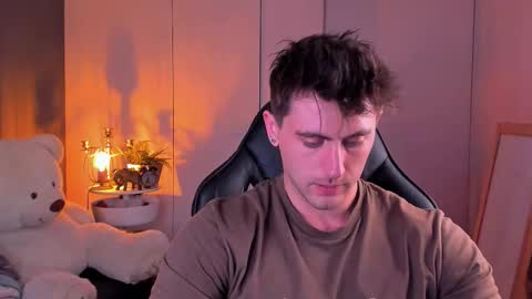 Snapshot of oscar_miller_ chatting on October 24, 9:27 pm Oscar online show from October 24, 9:27 pm