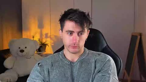 Snapshot of oscar_miller_ chatting on November 1, 9:08 pm Oscar online show from November 1, 9:08 pm