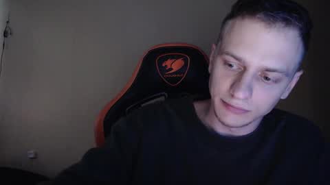 Snapshot of oscar_sssky chatting on October 3, 2:44 pm Oscar online show from October 3, 2:44 pm