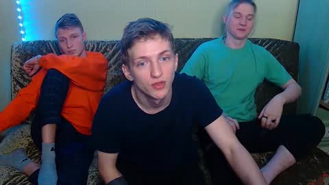 Snapshot of oscar_wildy chatting on January 19, 10:28 pm Oscar online show from January 19, 10:28 pm