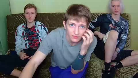 Snapshot of oscar_wildy chatting on February 15, 9:49 am Oscar online show from February 15, 9:49 am