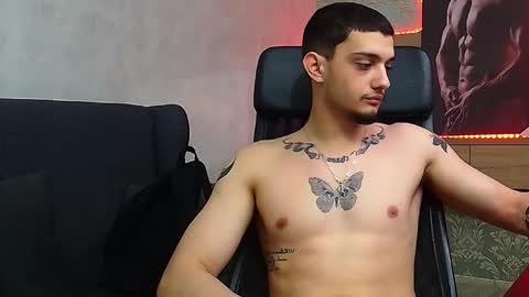 OscarGriffin online show from February 18, 6:59 am