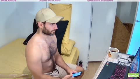 Snapshot of osito_blanco chatting on January 21, 12:24 pm Osito Blanco online show from January 21, 12:24 pm