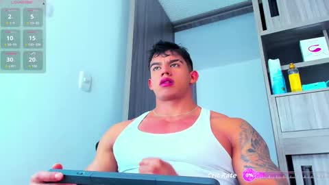 Snapshot of oskar_ford21 chatting on October 4, 4:34 pm Oskar Ford NEW ACCOUNT online show from October 4, 4:34 pm