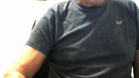 Snapshot of ossibottom chatting on February 7, 2:40 am Ossi online show from February 7, 2:40 am