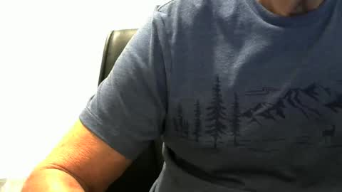 Snapshot of ossibottom chatting on September 16, 1:50 am Ossi online show from September 16, 1:50 am
