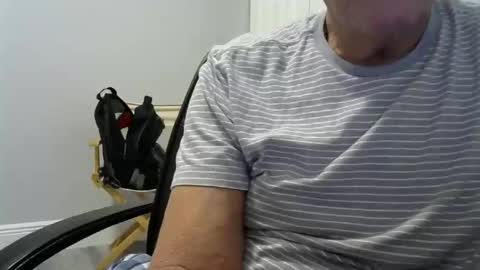 Snapshot of ossibottom chatting on September 18, 2:46 am Ossi online show from September 18, 2:46 am